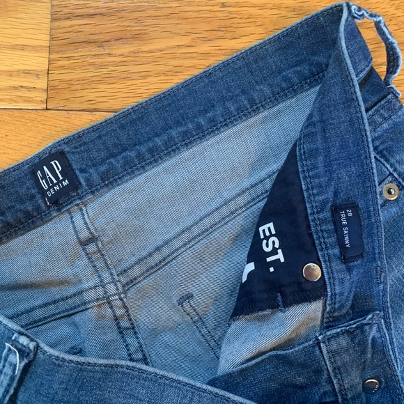 {Gap} Distressed Skinny Jeans - Picture 6 of 7